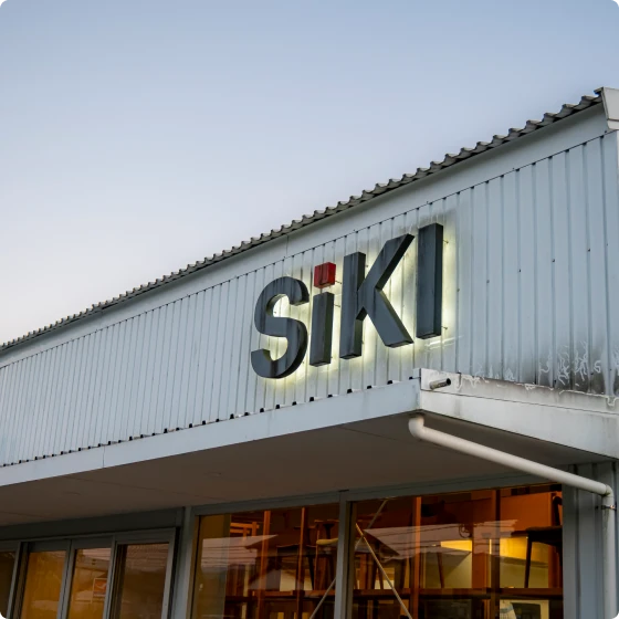 シキファニチア株式会社