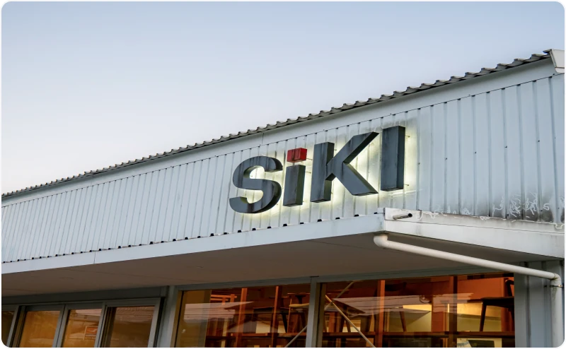 シキファニチア株式会社